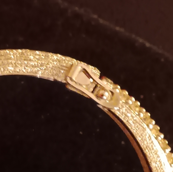 Dior Hinged Gold tone Bracelet - Picture 4 of 12